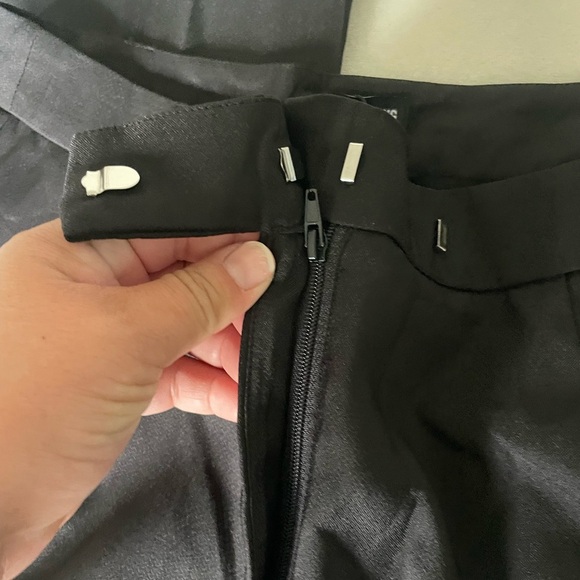 PrettyLittleThing Black Wide-Leg Pants - Picture 2 of 5